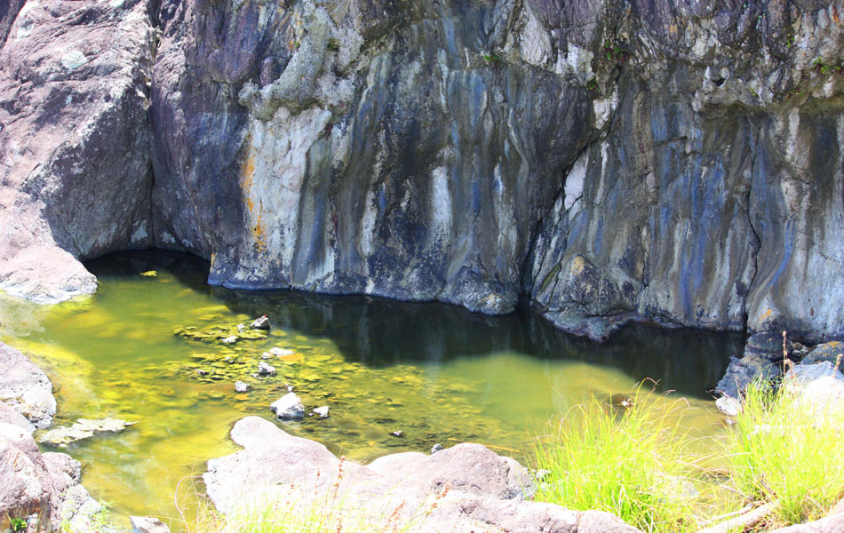 弘法大師行水の池